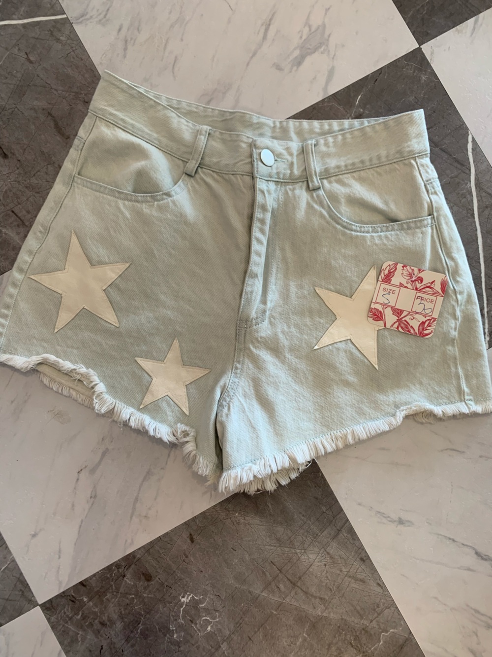 177 Le Lis Light Star Applique Denim Shorts